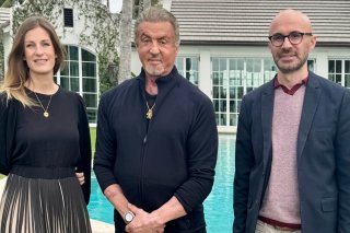 La Valaisanne Céline Udriot, COO, et Sami Arpa, CEO & co-fondateur de Largo.ai, dans le jardin de Sylvester Stallone à Palm Beach en Floride